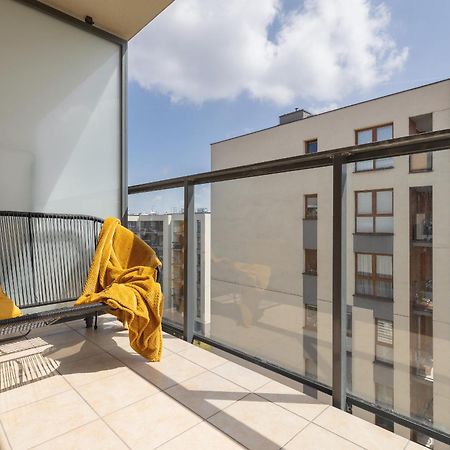 Przytulny Apartament Na Wroclawskiej Z Parkingiem W Krakowie By Noclegi Renters 外观 照片